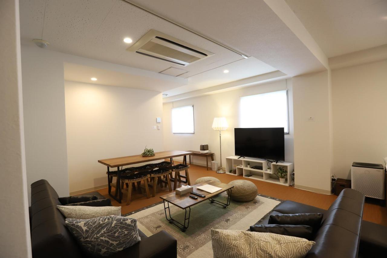 River Apartment *