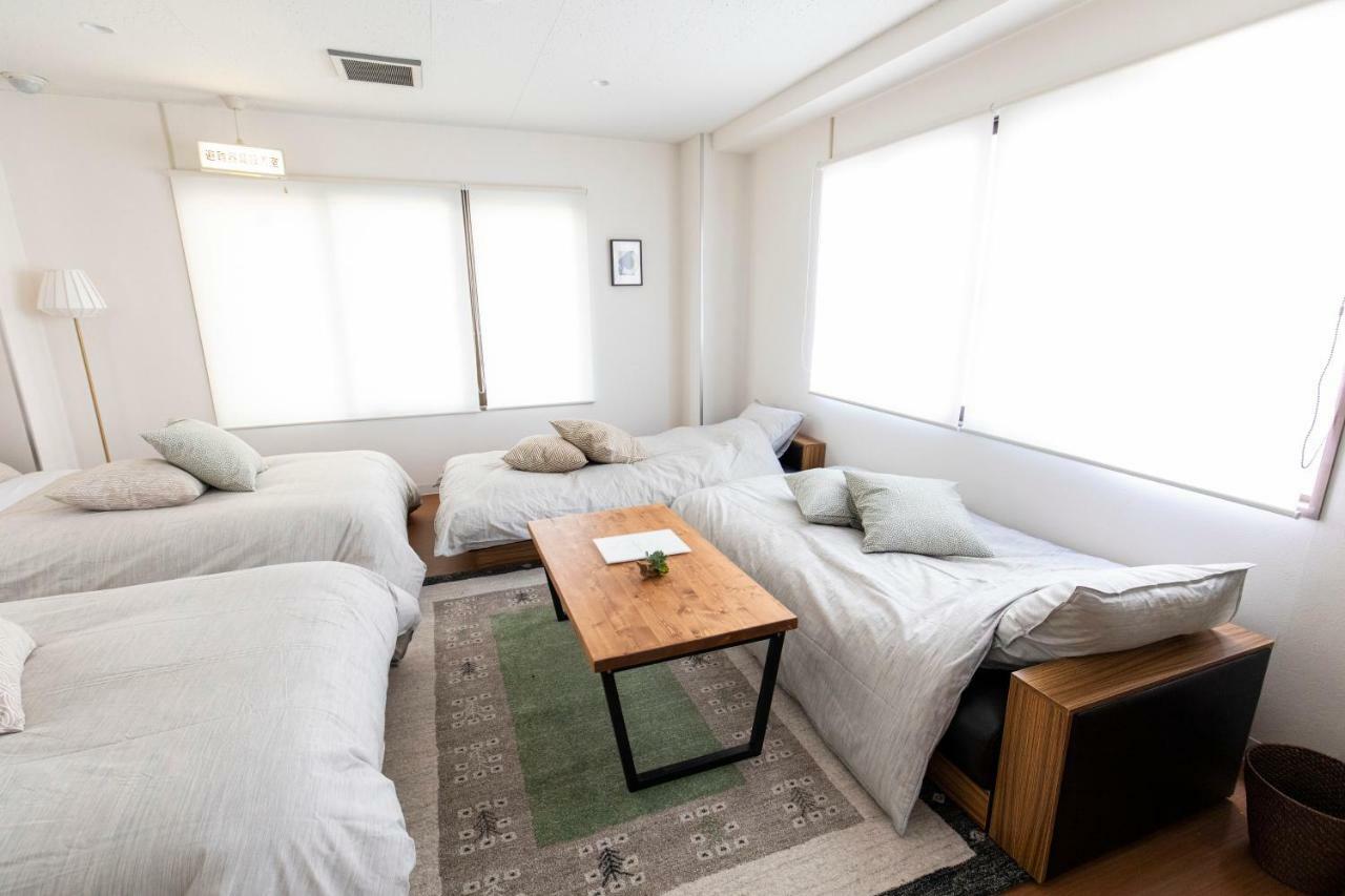 River Apartment *